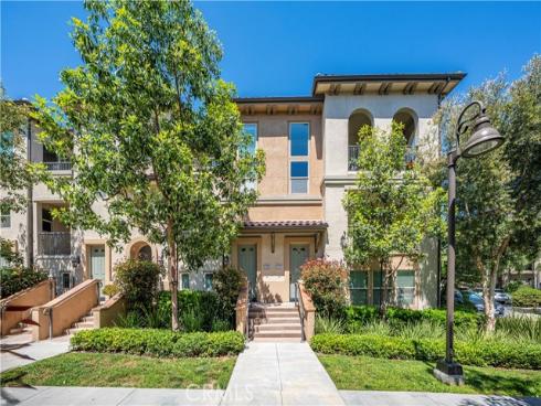 135  Neptune  , Irvine, CA