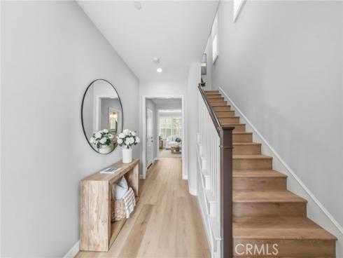 192  Crescent Moon  , Irvine, CA