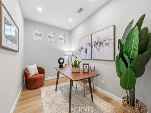 192  Crescent Moon  , Irvine, CA