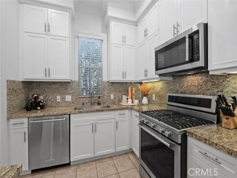 102  Capricorn  , Irvine, CA