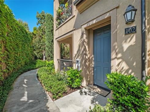 102  Capricorn  , Irvine, CA