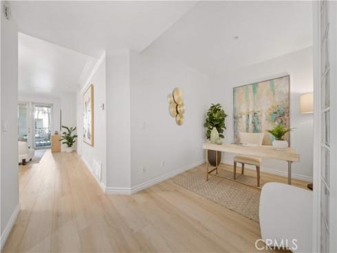 2233  Martin  204 , Irvine, CA