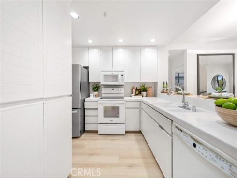 2233  Martin  204 , Irvine, CA
