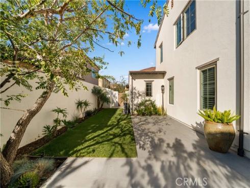 126  Bellini  , Irvine, CA