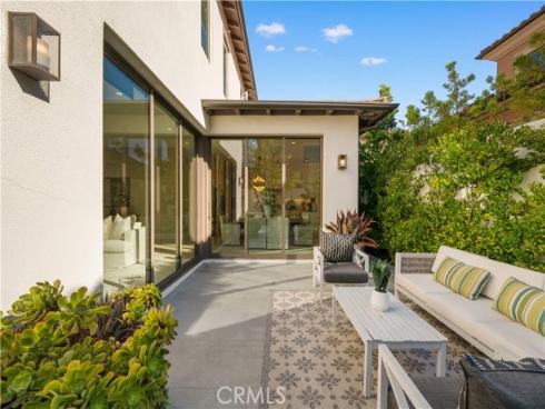 126  Bellini  , Irvine, CA