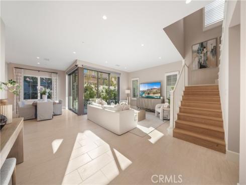 126  Bellini  , Irvine, CA