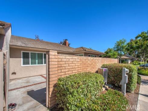 1  Dogwood  , Irvine, CA