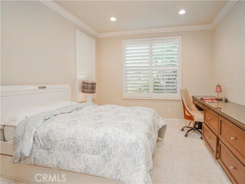 65  Rolling Green  , Irvine, CA
