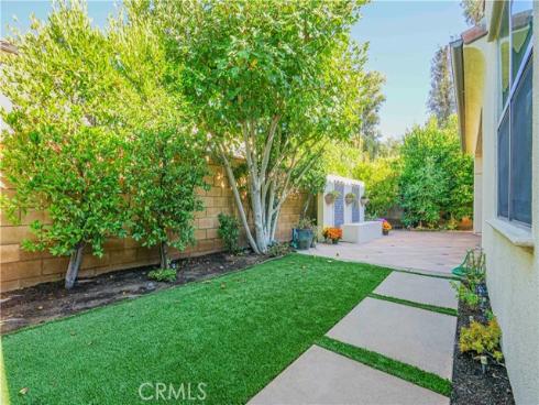 65  Rolling Green  , Irvine, CA