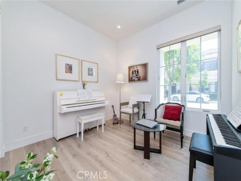 154 Winnett , Irvine, CA