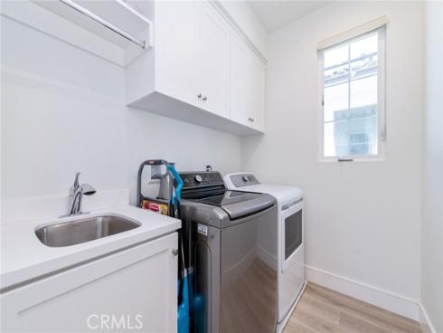 154 Winnett , Irvine, CA