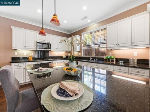 217 Mantle , Irvine, CA