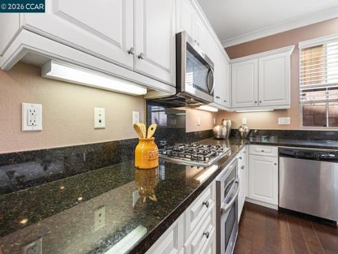 217 Mantle , Irvine, CA