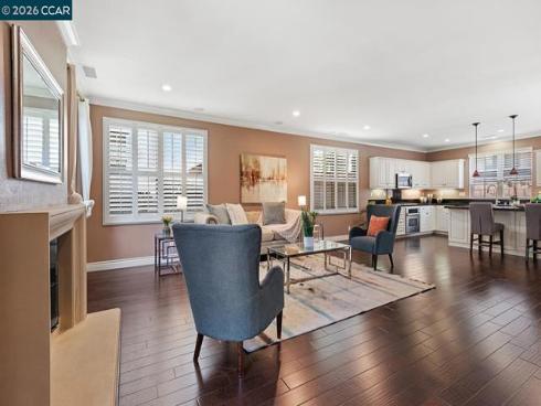217 Mantle , Irvine, CA