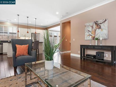 217 Mantle , Irvine, CA