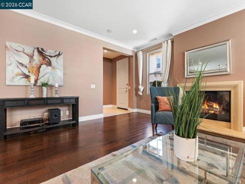 217 Mantle , Irvine, CA