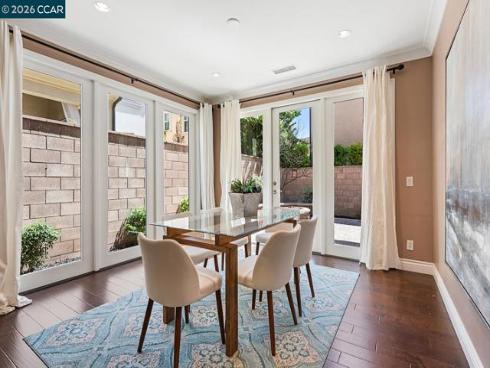 217 Mantle , Irvine, CA