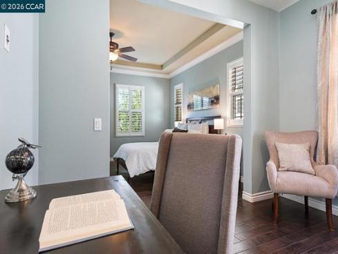 217 Mantle , Irvine, CA