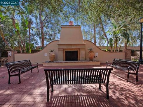 217 Mantle , Irvine, CA