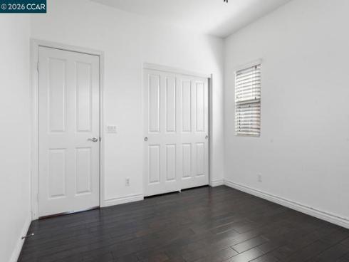 217 Mantle , Irvine, CA