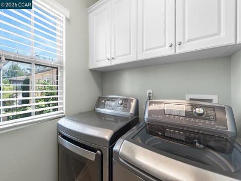 217 Mantle , Irvine, CA