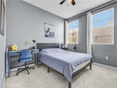 212 Paramount , Irvine, CA