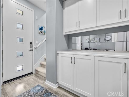 212 Paramount , Irvine, CA