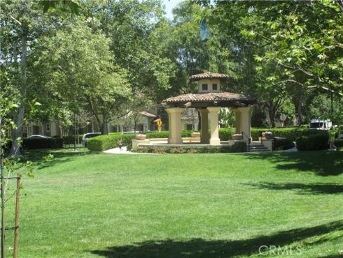65 Figtree , Irvine, CA
