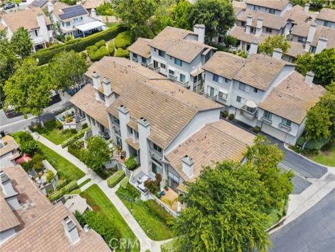 3 Moon Shadow , Irvine, CA