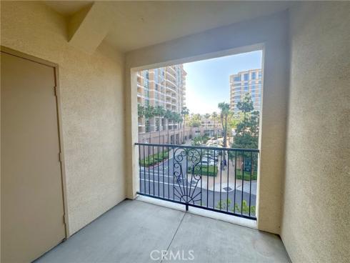 2414  Watermarke  , Irvine, CA