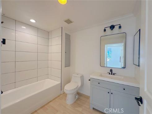 2414  Watermarke  , Irvine, CA
