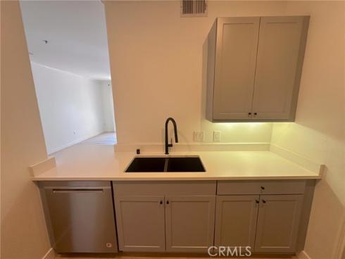 2414  Watermarke  , Irvine, CA