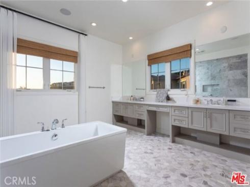 119 Lanzon , Irvine, CA