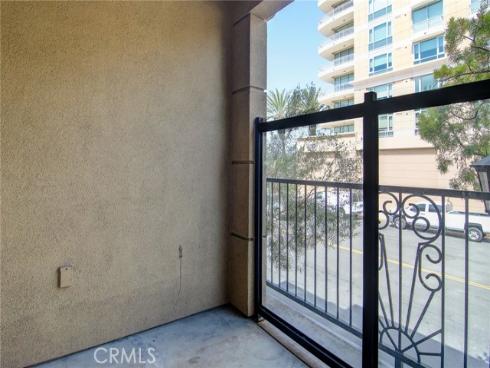 2220 Watermarke Place, Irvine, CA