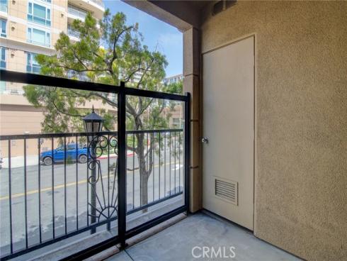2220 Watermarke Place, Irvine, CA