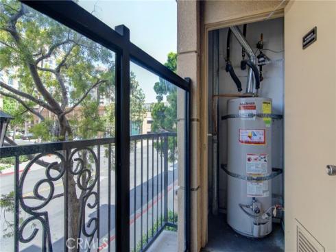 2220 Watermarke Place, Irvine, CA