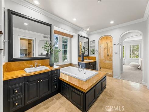 28  Blue Summit  , Irvine, CA