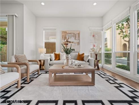 229 Radial , Irvine, CA
