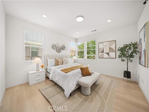 229 Radial , Irvine, CA