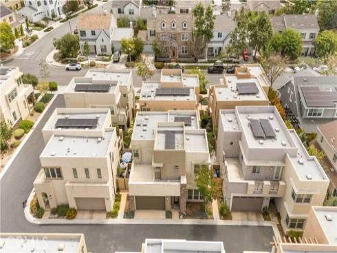 229 Radial , Irvine, CA