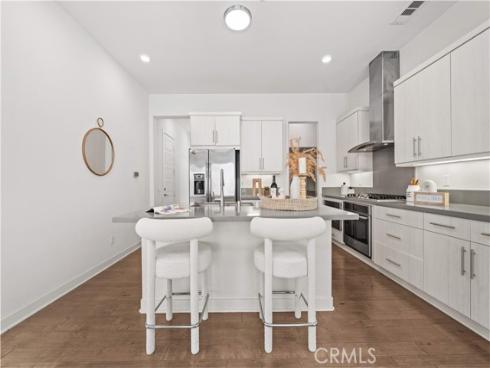 229 Radial , Irvine, CA
