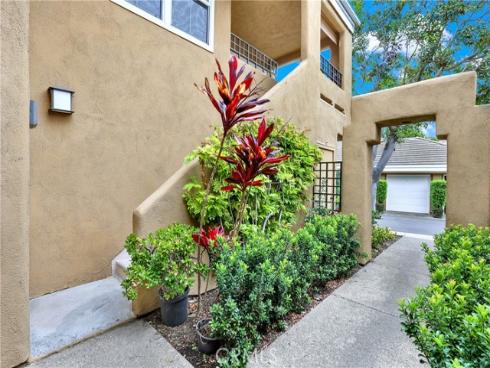 24 Vassar Aisle , Irvine, CA