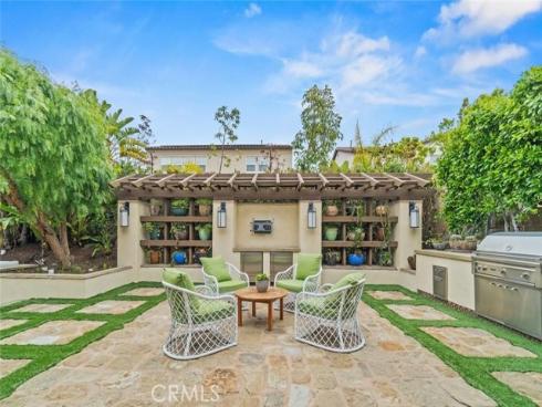 208  Radial  , Irvine, CA