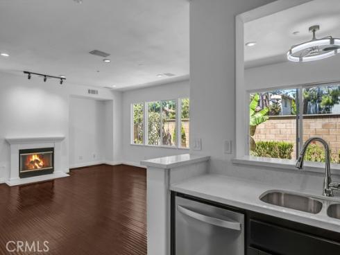 10 Salton , Irvine, CA