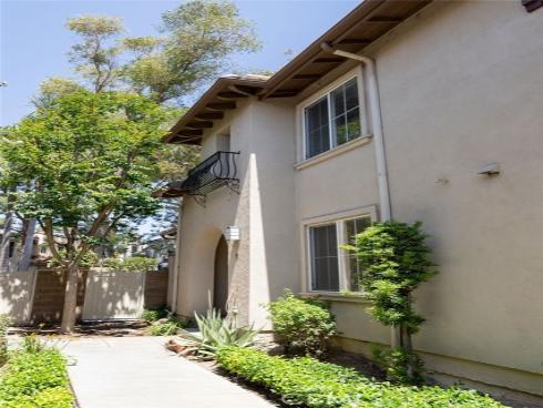 10 Salton , Irvine, CA