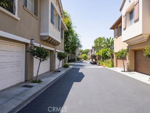 10 Salton , Irvine, CA