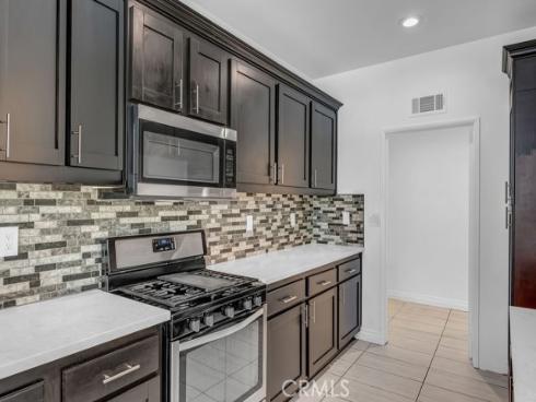 10 Salton , Irvine, CA