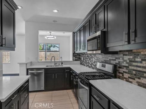 10 Salton , Irvine, CA