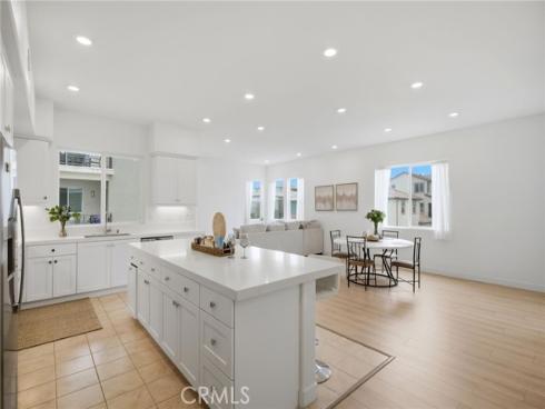 175 Sash , Irvine, CA