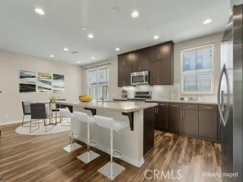 61  Origin  , Irvine, CA